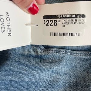 MOTHER denim. The Mid Rise Dazzler Ankle Fray. NWT.